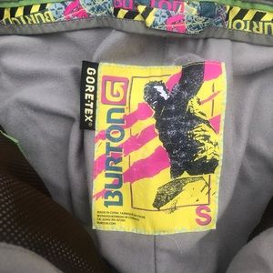 Burton Gore-TEX green snowboard pants size S